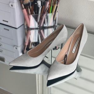 Classic heels by ZARA